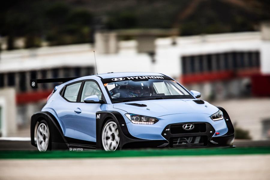  Hyundai Veloster N TCR 2019 года  (фото 17 из 27)